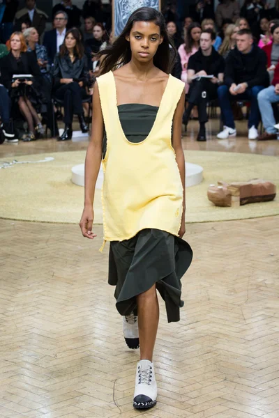 Look 13